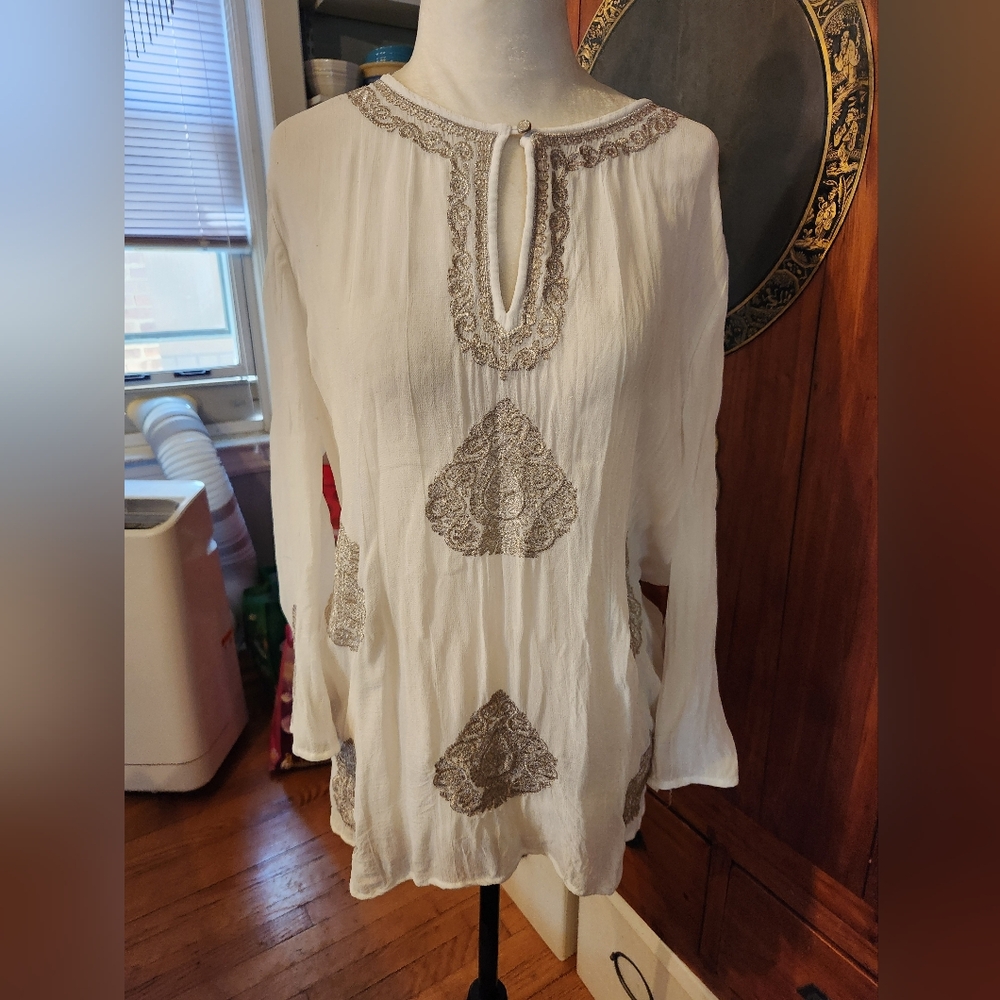 Chicos Lacey Embellished Long Sleeve V-Neck Gauze Blouse Size 1
